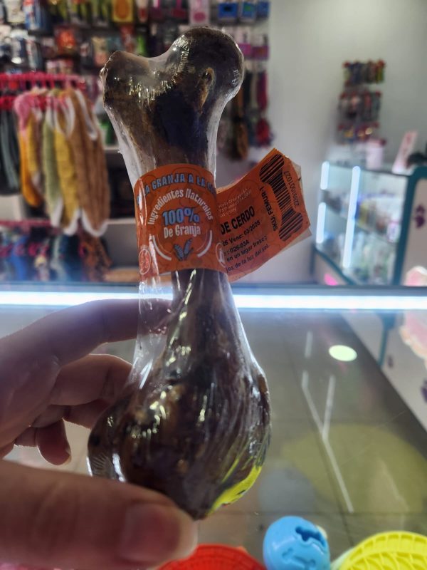 Femur de cerdo de 20 cm