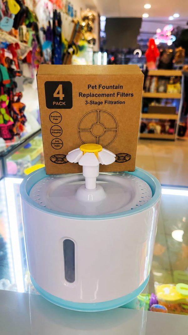 Fuente de agua 2.4 litros (de regalo set de 4 filtros)